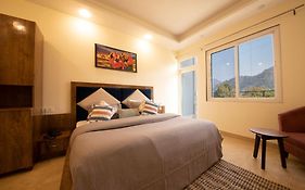 Perfectstayz Value Hills Near Laxman Jhula